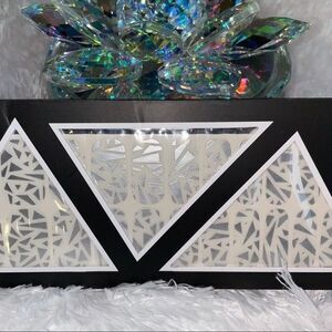 Colour Flash, I’m Shattered, featuring metallic shards on transparent shiny base